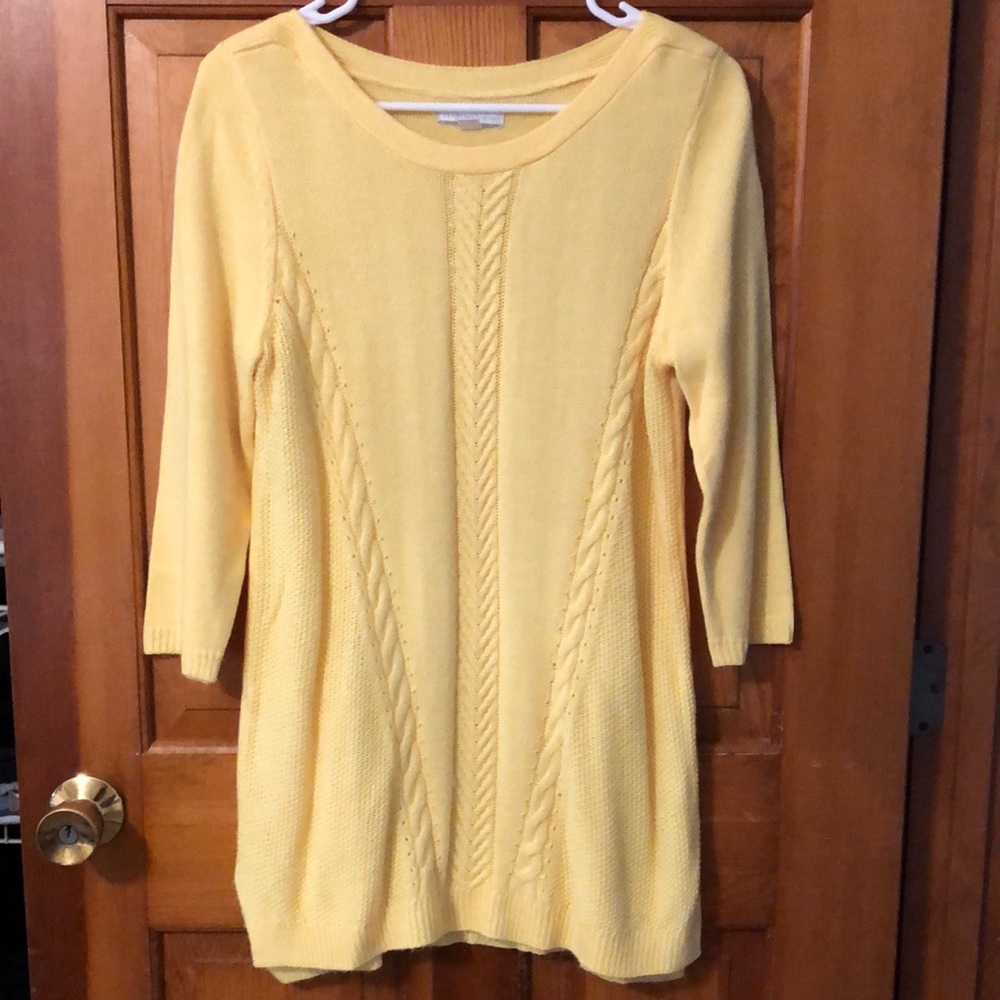 Pretty yellow, long, sweater, ready for Spring and Summer!